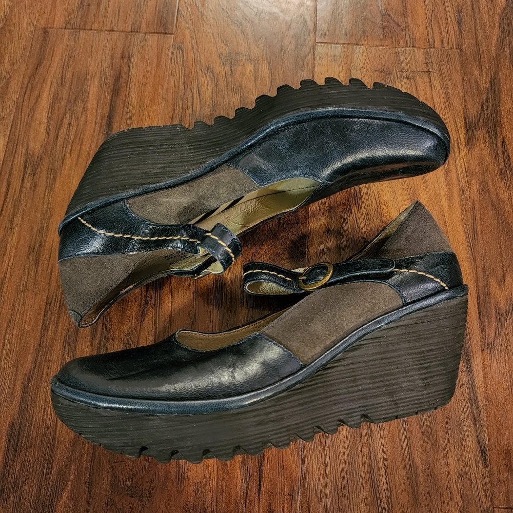 FLY LONDON Leather Yuko Mary Jane Shoe Size 40
